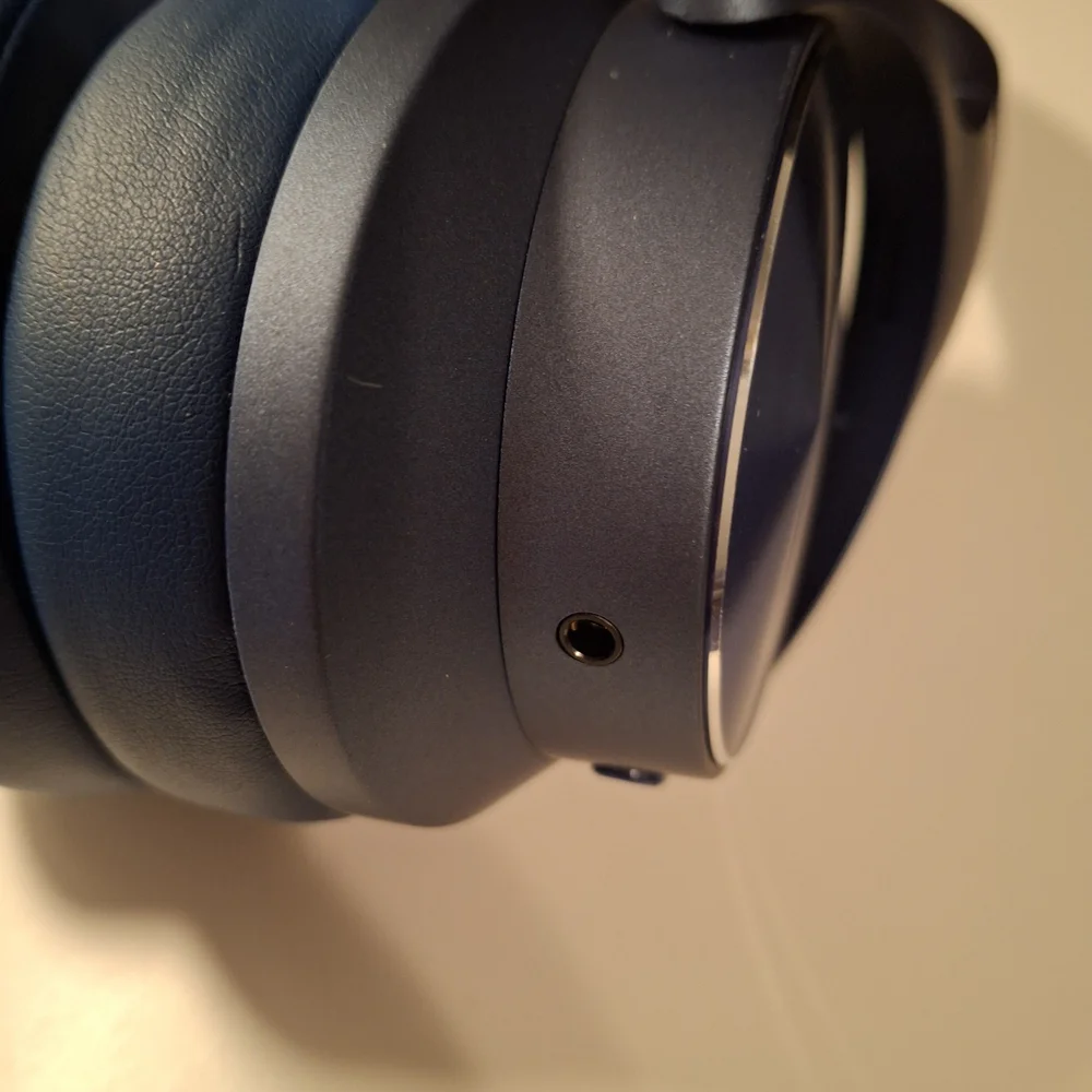 Mixcider Headphones - Picture 10 of 13